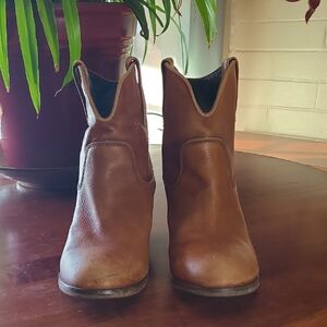 Corral Tan Short Western Boots